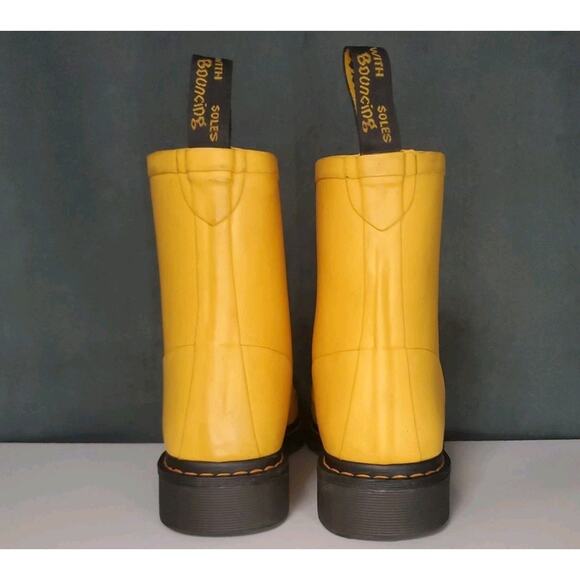 Dr Martens Drench Wellies 8-Eye Yellow Rain Boots Vulcanised Rubber US Womens 7 - Picture 4 of 15